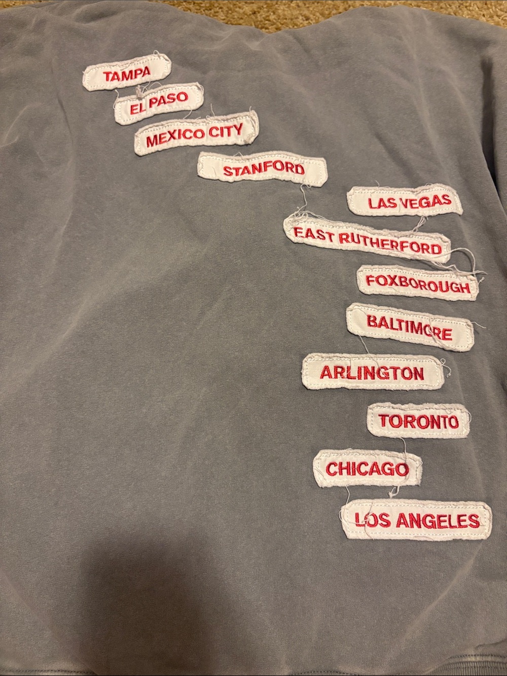 BTS - ARIRANG Tour Hoodie - size Large - Picture 4 of 5